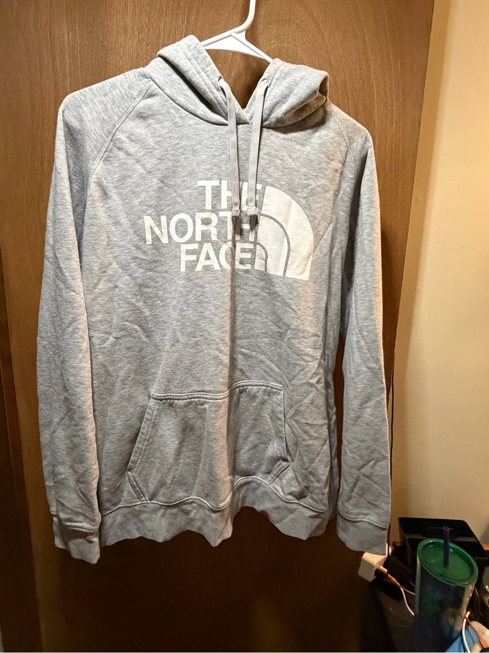 The North Face woman’s Gray Logo Hoodie Sweatshirt XL